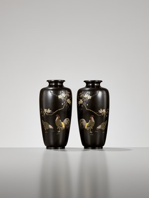 Lot 271 - KANEYOSHI: A PAIR OF GOLD AND SILVER INLAID BRONZE BALUSTER VASES WITH LONG-TAILED ROOSTERS (ONAGADORI)