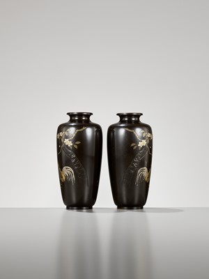 Lot 271 - KANEYOSHI: A PAIR OF GOLD AND SILVER INLAID BRONZE BALUSTER VASES WITH LONG-TAILED ROOSTERS (ONAGADORI)
