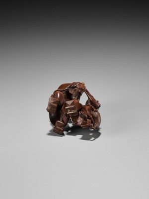 Lot 231 - AN AMUSING WOOD NETSUKE OF TWO FIGHTING BLIND MEN AND A HOUND