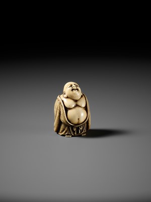 Lot 66 - ANRAKU: A SUPERB IVORY NETSUKE OF HOTEI