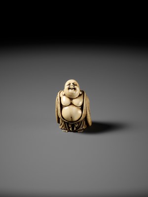 Lot 66 - ANRAKU: A SUPERB IVORY NETSUKE OF HOTEI