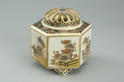 Lot 117 - A SATSUMA CERAMIC KORO AND COVER WITH FLORAL DECORATION, MEIJI