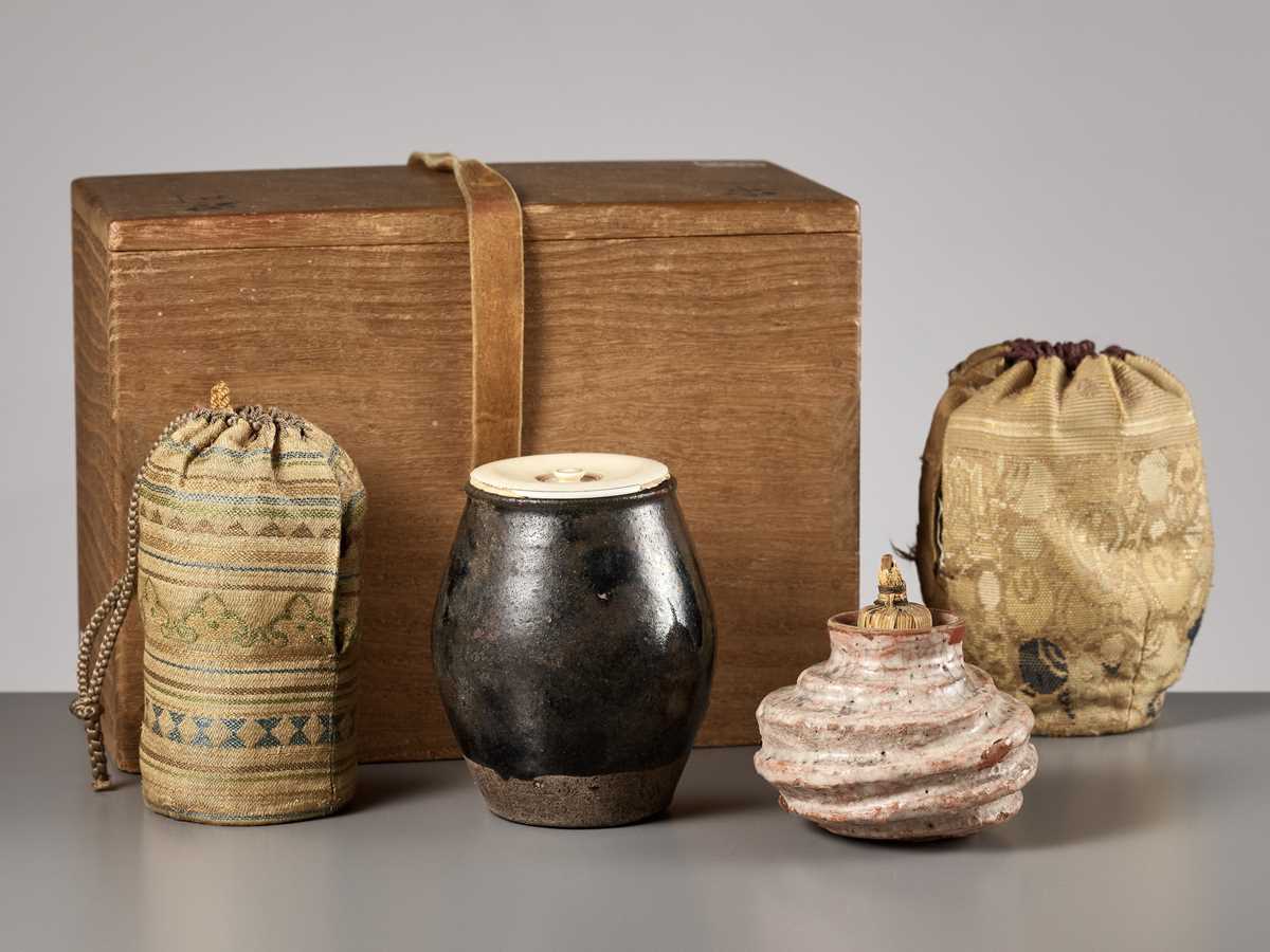 Lot 128 - A RARE PAIR OF RAKU CHAIRE (TEA CADDIES)