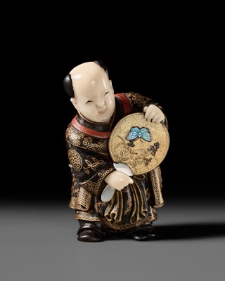 Lot 270 - HOJITSU: A SUPERB IVORY-INLAID AND LACQUERED WOOD NETSUKE OF A KARAKO