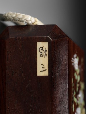 Lot 60 - SANDOKU: A SUPERB SHIBAYAMA INLAID SINGLE-CASE WOOD INRO WITH A COCKATOO AND BUTTERFLIES