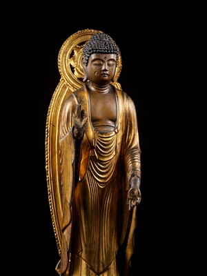 Lot 62 - A GILT-LACQUERED WOOD FIGURE OF AMIDA NYORAI, 19TH CENTURY