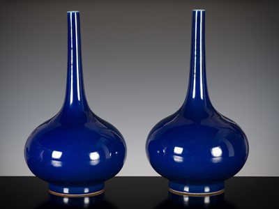 Lot 162 - A LARGE PAIR OF BLUE-GLAZED BOTTLE VASES, LATE QING DYNASTY