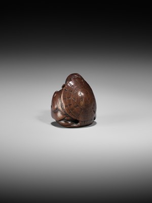 Lot 389 - A FINE NAGOYA SCHOOL WOOD NETSUKE OF ONO NO KOMACHI