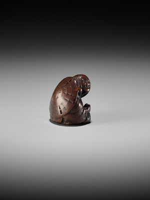 Lot 389 - A FINE NAGOYA SCHOOL WOOD NETSUKE OF ONO NO KOMACHI
