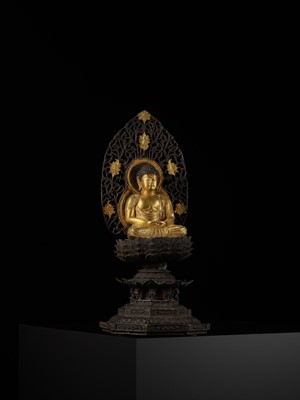 Lot 329 - A GILT BRONZE FIGURE OF AMIDA NYORAI