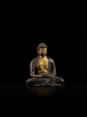 Lot 171 - A GILT-LACQUERED TERRACOTTA FIGURE OF AMIDA NYORAI