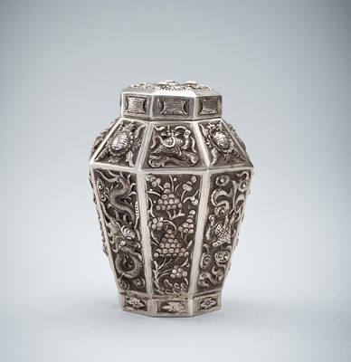 Lot 970 - A LIDDED SILVER CONTAINER WITH MYTHICAL CREATURES