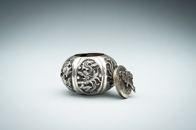 A GOURD-SHAPED ‘DARGON & PHOENIX’ SILVER MINIATURE BOX