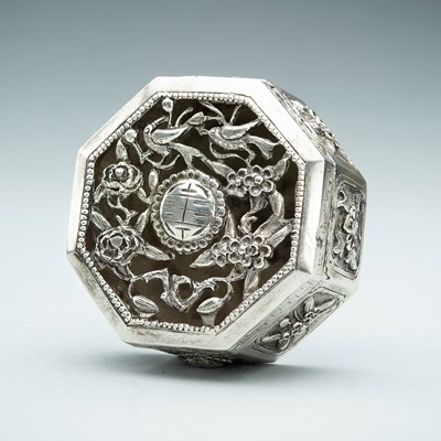 A RETICULATED SILVER MINIATURE BOX