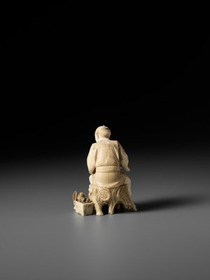 Lot 170 - SEIYO: AN IVORY OKIMONO OF A MAN FEEDING HIS CHICKENS