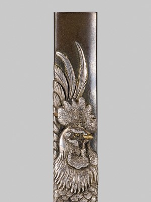 Lot 305 - YANAGAWA NAOHARU: A FINE YANAGAWA SCHOOL SHIBUICHI KOZUKA DEPICTING A ROOSTER AND HEN