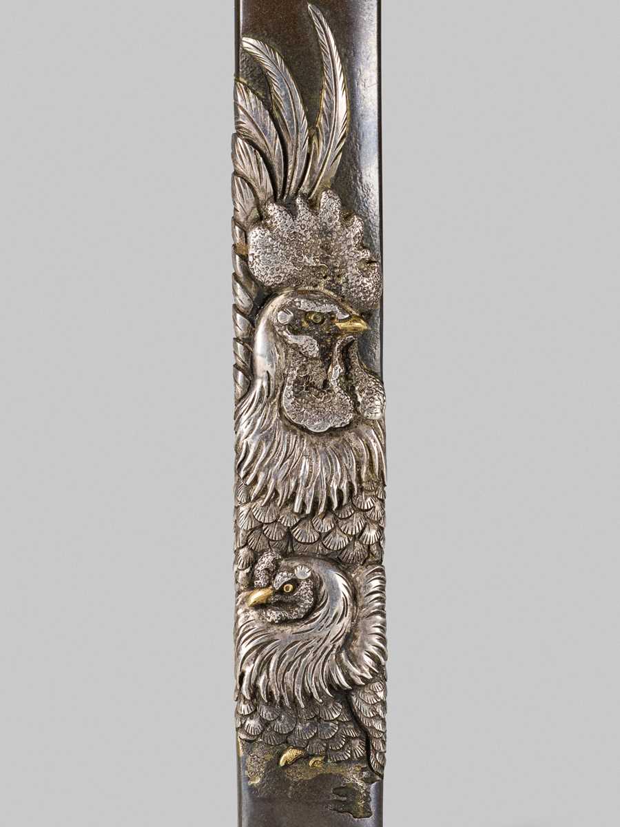 Lot 305 - YANAGAWA NAOHARU: A FINE YANAGAWA SCHOOL SHIBUICHI KOZUKA DEPICTING A ROOSTER AND HEN