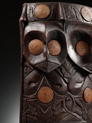 Lot 212 - A BAMBOO-INLAID WOOD ‘UDOK’ DAYAK BABY CARRIER, BAHAU, BORNEO, LATE 19TH TO EARLY 20TH CENTURY