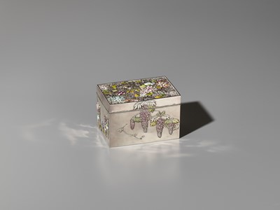 Lot 118 - SANSO: A SUPERB CLOISONNÉ ENAMEL DECORATED SILVER BOX AND COVER