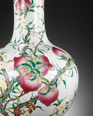 Lot 161 - A LARGE FAMILLE ROSE 'NINE PEACH' VASE, TIANQIUPING, GUANGXU MARK AND PERIOD