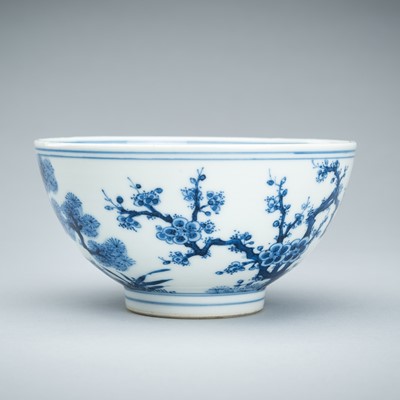 Lot 1296 - A BLUE AND WHITE ‘THREE FRIENDS’ PORCELAIN BOWL, QING DYNASTY