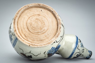 Lot 250 - A CERAMIC POURING VESSEL DEPICTING GRAPEVINES, KENDI