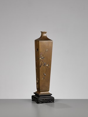 Lot 110 - NOGAWA: A FINE BRONZE VASE WITH BIRDS AND FLOWERS