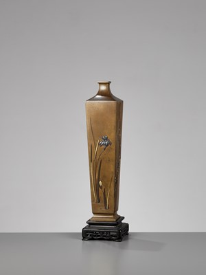 Lot 110 - NOGAWA: A FINE BRONZE VASE WITH BIRDS AND FLOWERS