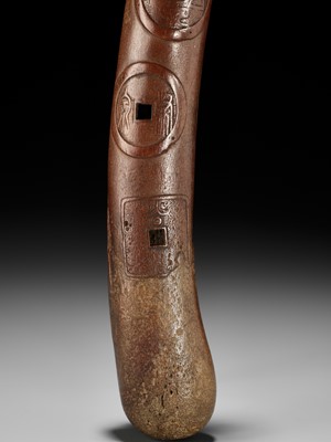 Lot 294 - OZAKI KOKUSAI: A RARE ANTLER KISERUZUTSU WITH COINS