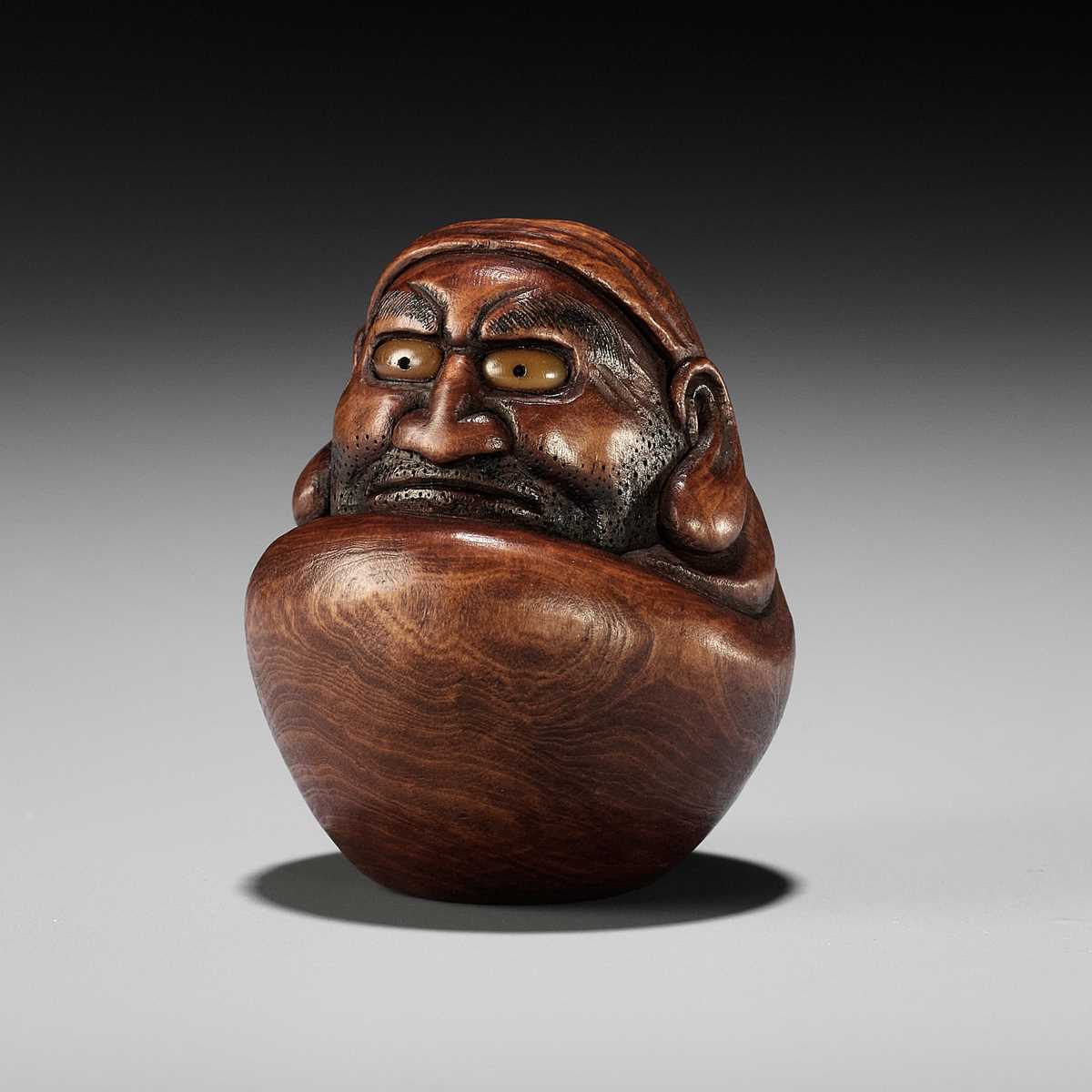 Lot 416 - VADYM PYVOVAR: A BOXWOOD NETSUKE OF A DARUMA DOLL
