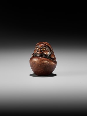 Lot 416 - VADYM PYVOVAR: A BOXWOOD NETSUKE OF A DARUMA DOLL