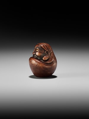 Lot 416 - VADYM PYVOVAR: A BOXWOOD NETSUKE OF A DARUMA DOLL