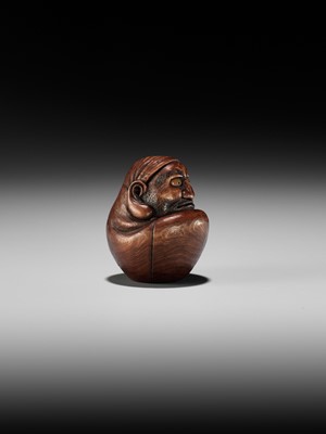 Lot 416 - VADYM PYVOVAR: A BOXWOOD NETSUKE OF A DARUMA DOLL