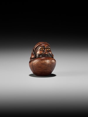 Lot 416 - VADYM PYVOVAR: A BOXWOOD NETSUKE OF A DARUMA DOLL