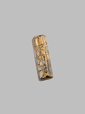 Lot 341 - A RINPA-STYLE INLAID THREE-CASE GOLD LACQUER INRO WITH GRASSHOPPERS