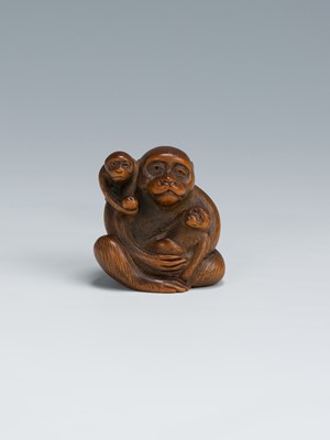 Lot 345 - A CHARMING WOOD NETSUKE OF MONKEY WITH TWO YOUNG