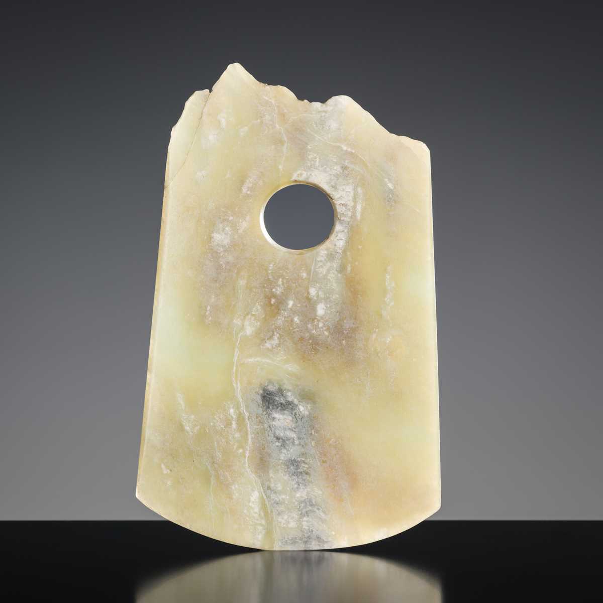 Lot 418 - A CELADON JADE AXE, LIANGZHU CULTURE