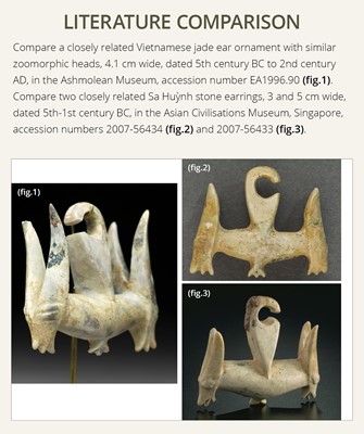 Lot 402 - A RARE PENDANT IN THE FORM A THREE-HEADED BEAST, SA HUYNH CULTURE, 5TH CENTURY BC-2ND CENTURY AD