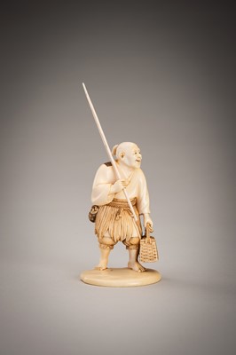 Lot 290 - A FINE IVORY OKIMONO OF A FISHERMAN