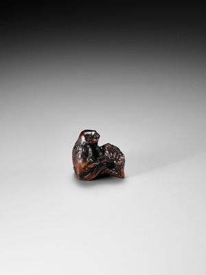Lot 193 - MIWA: A FINE EDO SCHOOL WOOD NETSUKE OF GAMA SENNIN AND HIS TOAD
