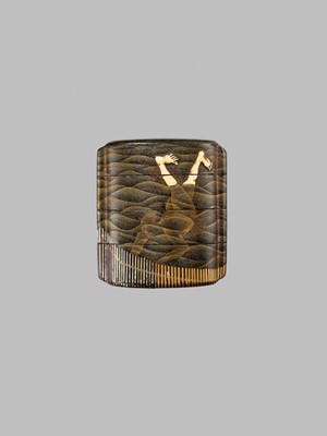 Lot 44 - A SUPERB INLAID THREE-CASE LACQUER INRO DEPICTING DIVING FISHERMEN