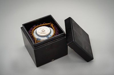 Lot 179 - A SOMETSUKE PORCELAIN CHAIRE (TEA CADDY), EDO