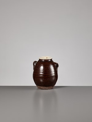 Lot 126 - A RARE CEDAR BROWN-GLAZED POTTERY CHAIRE WITH SHIFUKU