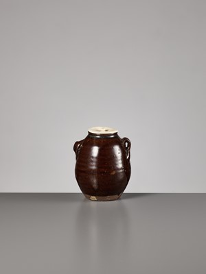 Lot 126 - A RARE CEDAR BROWN-GLAZED POTTERY CHAIRE WITH SHIFUKU