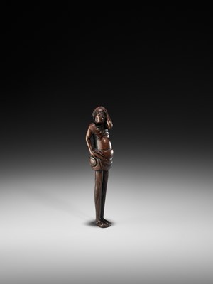 Lot 366 - A FINE EDO SCHOOL WOOD NETSUKE DEPICTING ASHINAGA WITH DRUM