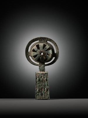 Lot 1561 - A BRONZE HARNESS JINGLE, LUAN, ZHOU DYNASTY