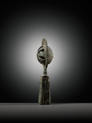 Lot 1561 - A BRONZE HARNESS JINGLE, LUAN, ZHOU DYNASTY