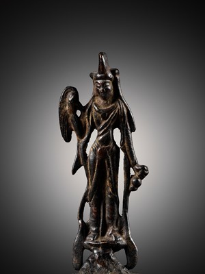 Lot 310 - A BRONZE FIGURE OF GUANYIN, TANG DYNASTY