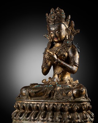 Lot 317 - A GILT AND RED LACQUERED BRONZE FIGURE OF VAJRADHARA, LATE QING DYNASTY TO REPUBLIC PERIOD