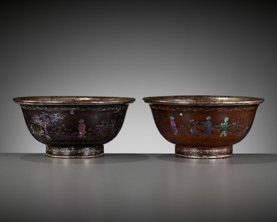 Lot 372 - A PAIR OF MOTHER-OF-PEARL-INLAID BLACK LACQUER BOWLS, KANGXI PERIOD